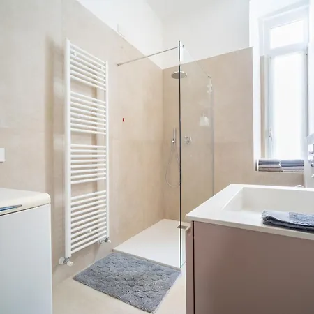 Al Donni Aircon Center Appartement *