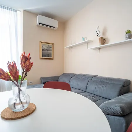 Appartement Al Donni Aircon Center